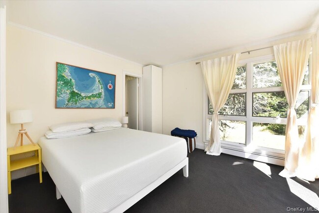 Building Photo - 3 Mill Pond Ln