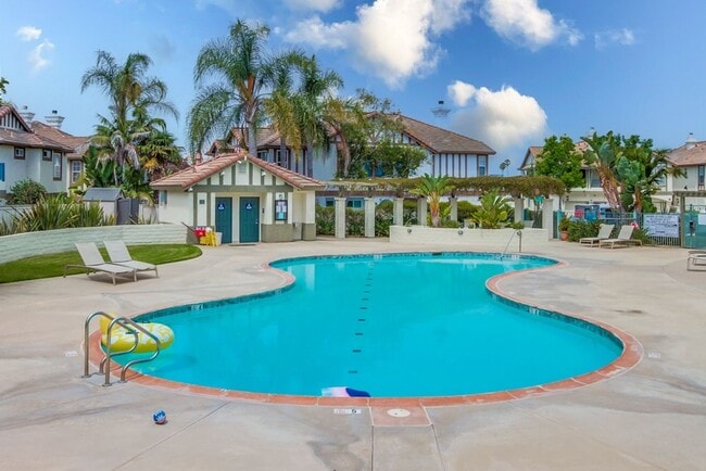 Building Photo - ***Available for move in on June 30, 2025*...