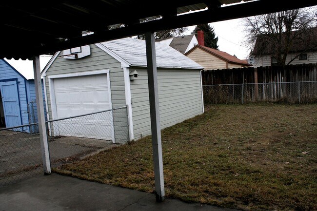 Building Photo - *** COMING SOON *** Audubon Neighborhood