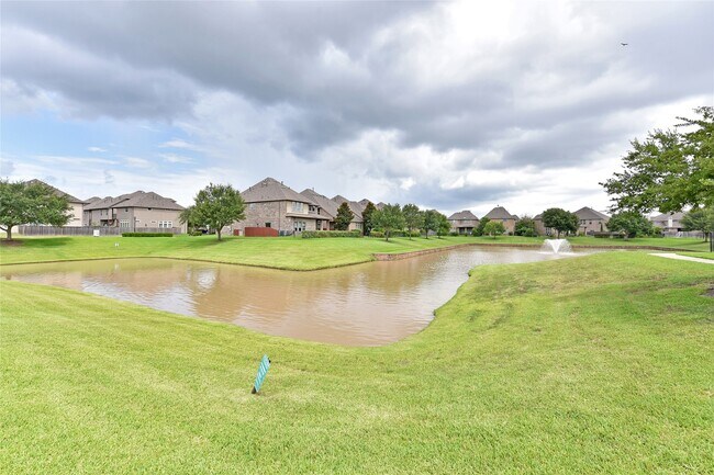Building Photo - 13117 Stoneleigh Terrace Dr