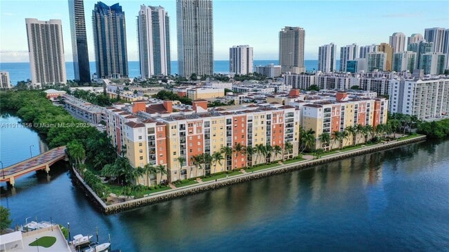 Building Photo - 17100 N Bay Rd