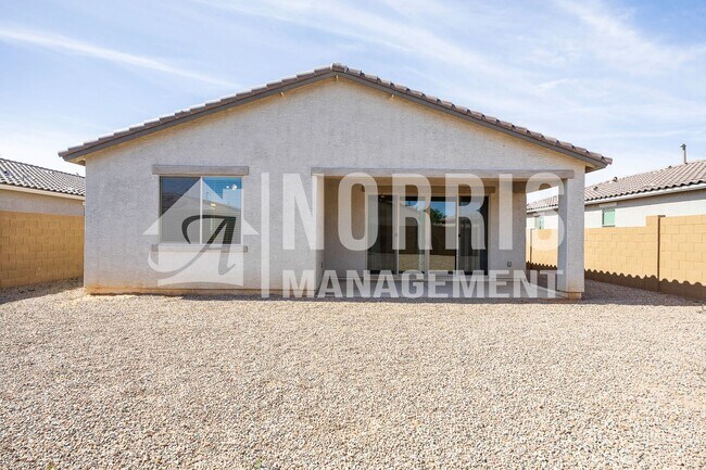 Building Photo - Beautiful Almost Brand New Home in Villago!