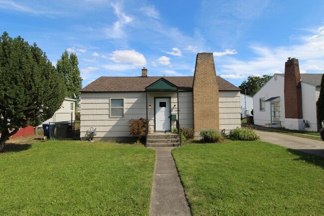 Primary Photo - 1604 N Smith St