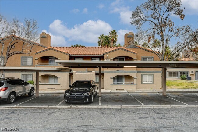 Building Photo - 200 Mission Laguna Ln