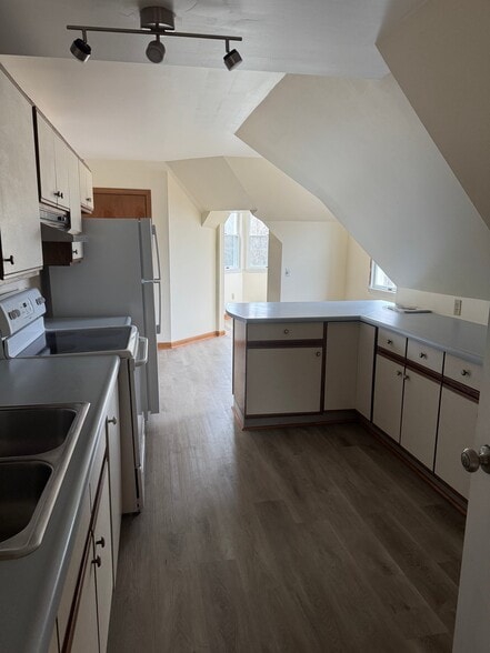 Building Photo - 340 Granite Hill Rd