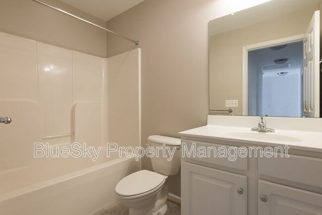 Building Photo - 151 Brookwood Dr