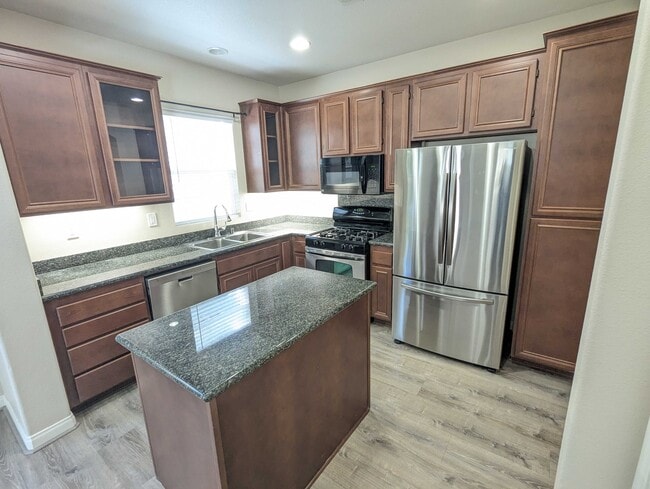 Building Photo - 1406 Mosaic Glen