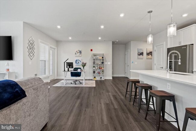 Building Photo - 106 St Ives Pl