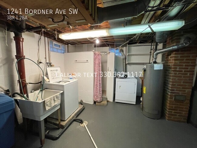 Building Photo - 1241 Bordner Ave SW