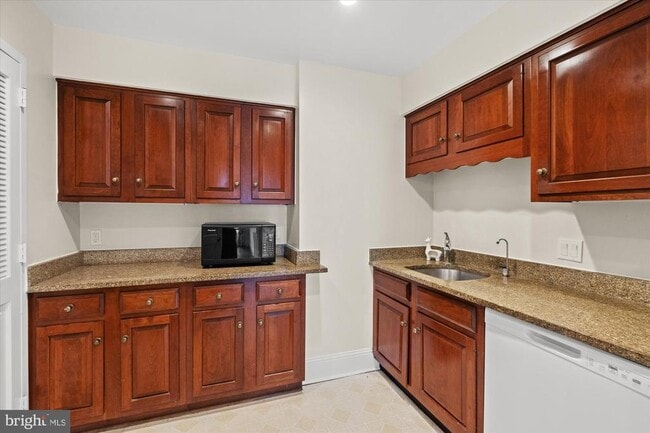 Building Photo - 8101 Connecticut Ave