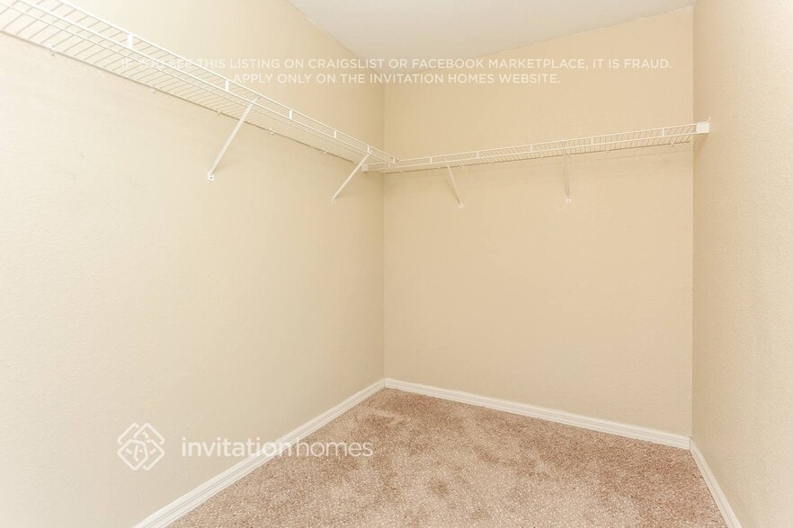 Building Photo - 391 Vitorio St