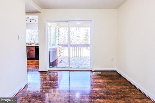 Building Photo - 13373 Hungerford Pl