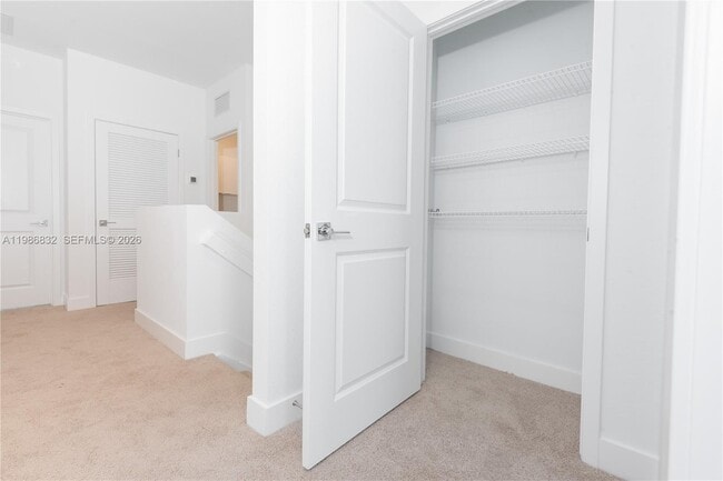 Building Photo - 230 SW 170th Ave