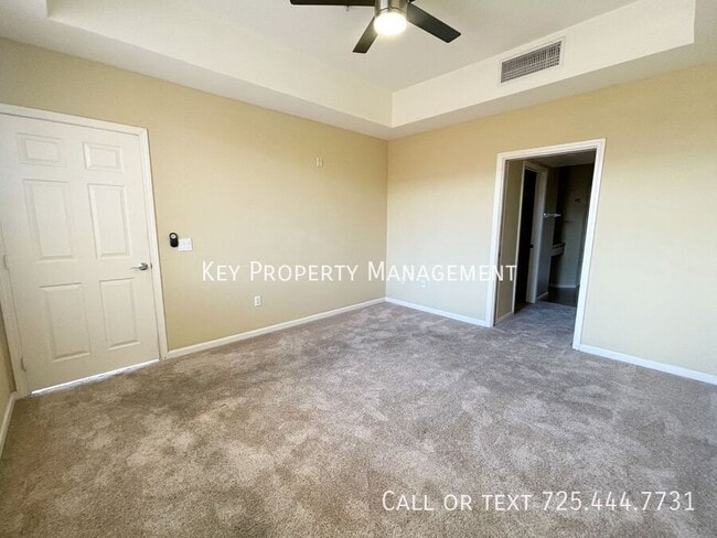 Building Photo - 2 BEDROOM HIGHLY UPGRADED PARK AVENUE CONDO!