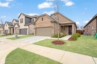 Building Photo - 713 Caroline Dr