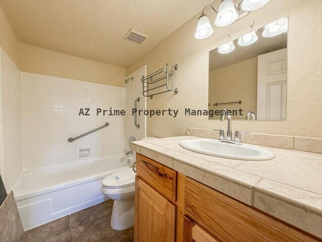 Building Photo - 7402 E Carefree Dr