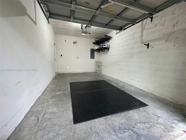 Building Photo - 155 SW 7th Ct