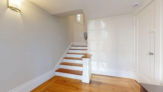 Building Photo - Charming Inner Sunset Single Family Home w...