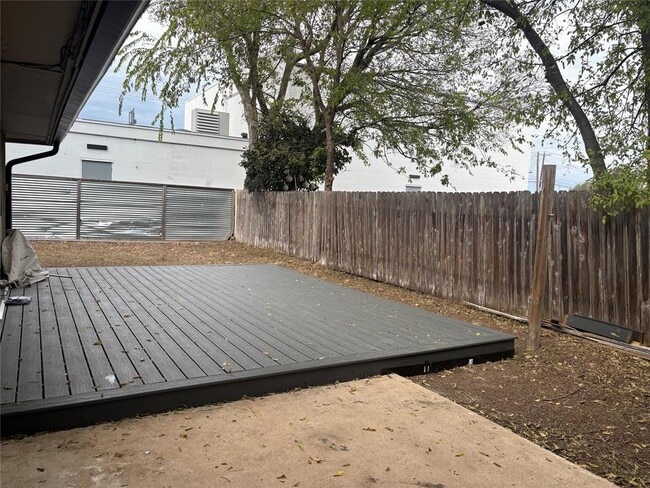 Building Photo - 8612 Bowling Green Dr