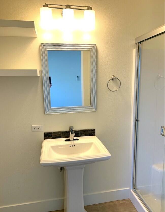 Building Photo - 1377 N Humboldt St