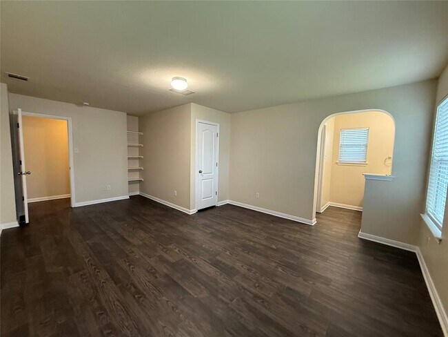 Building Photo - 1209 Laurel Oak Trail