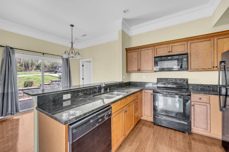 Building Photo - 810 Bracken Trail