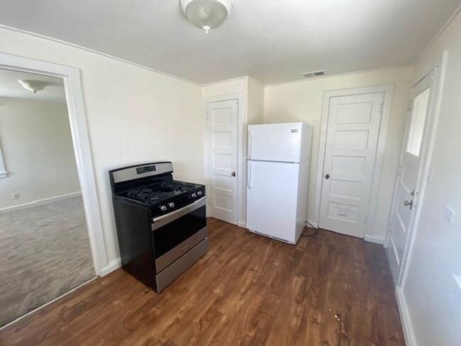 Building Photo - 821 Walnut St