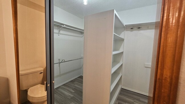 Building Photo - 1700 Kendolph Dr