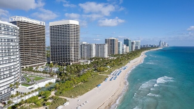 Primary Photo - 9701 Collins Ave