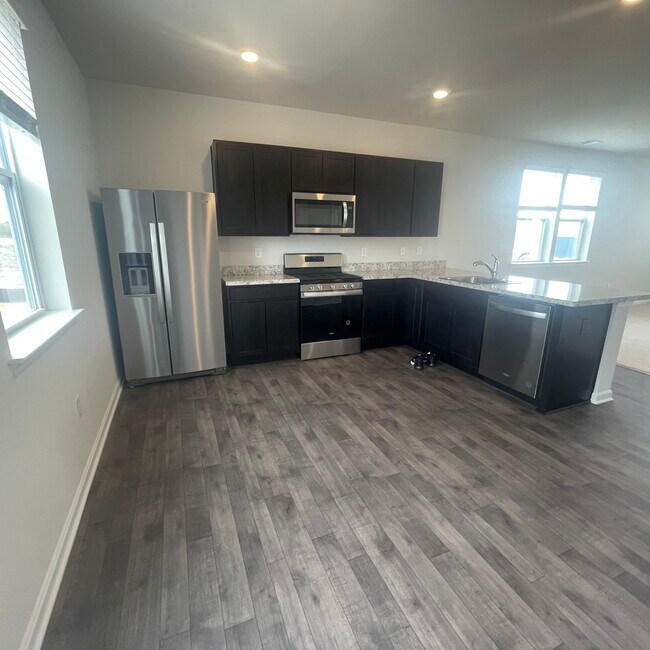 Building Photo - 401 Little Eden Way