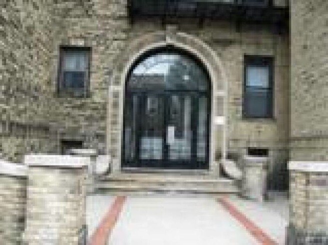 Building Photo - 324 Liberty Ave