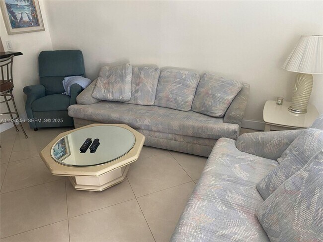 Building Photo - 467 Golden Isles Dr