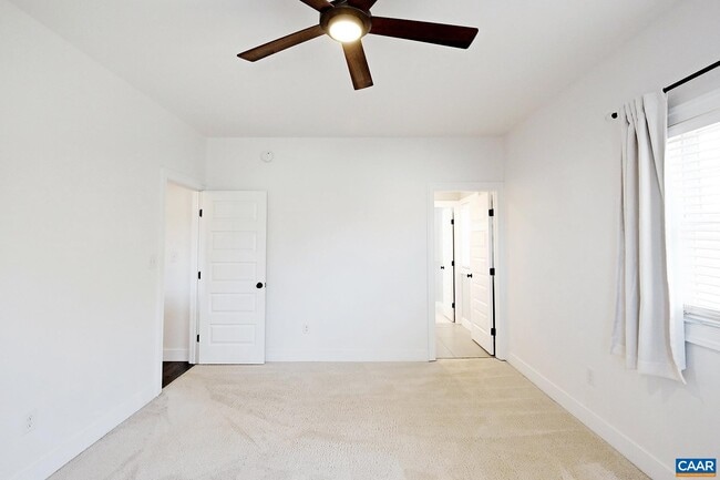 Building Photo - 903 Nassau St