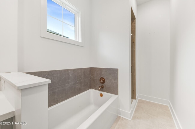 Building Photo - 119 Mayberry Grv St