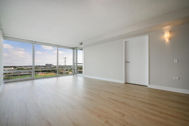 Building Photo - 9715 Woods Dr