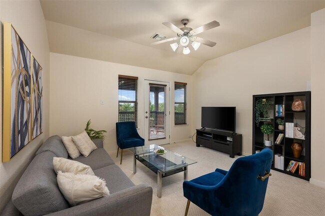 Building Photo - 112 Bearing Cove