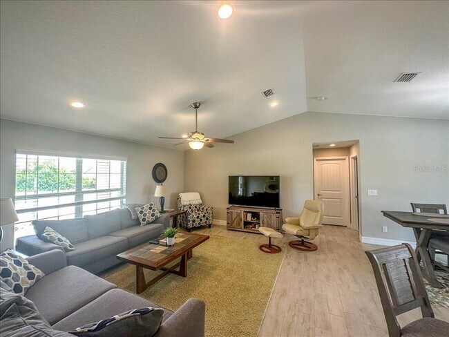 Building Photo - 11707 Willmington Blvd