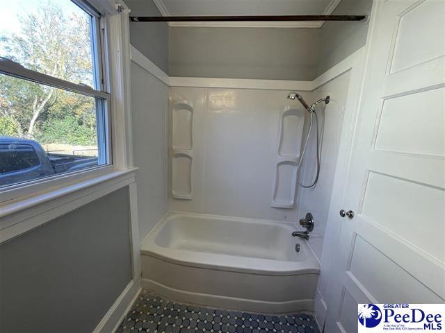 Building Photo - 426 Manor Cir