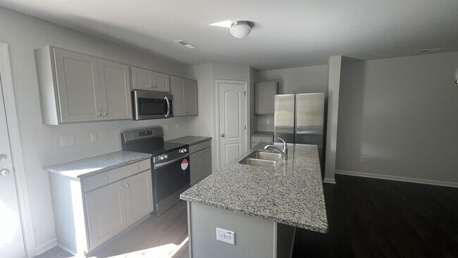 Building Photo - 228 Fire Ln