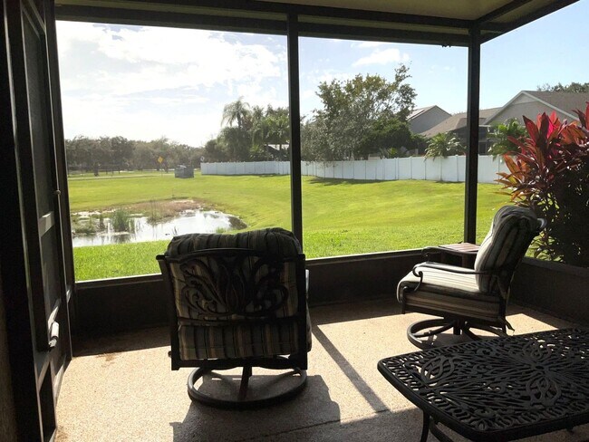 Building Photo - Single family home with 3 bedrooms, 2.5 ba...