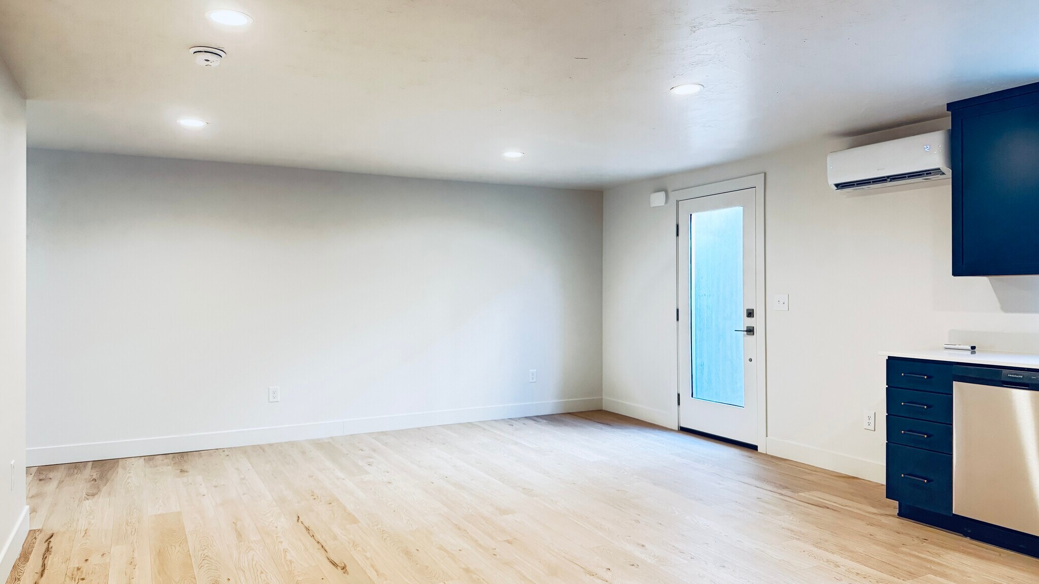 Building Photo - 15069 S Peace Dr