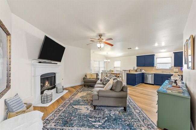 Building Photo - 1514 Greenbrier Dr