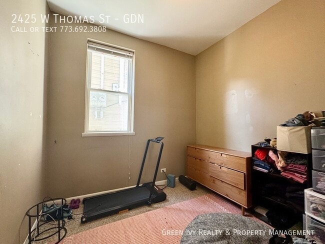 Building Photo - 2425 W Thomas St