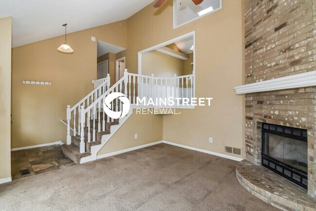 Building Photo - 208 W Calico Dr