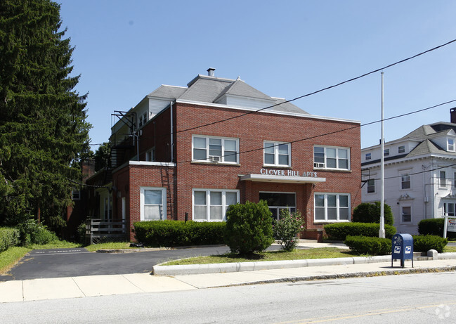 Building Photo - Clover Hill Apartments
