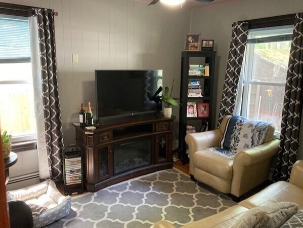 Building Photo - 14 Shakespeare Rd