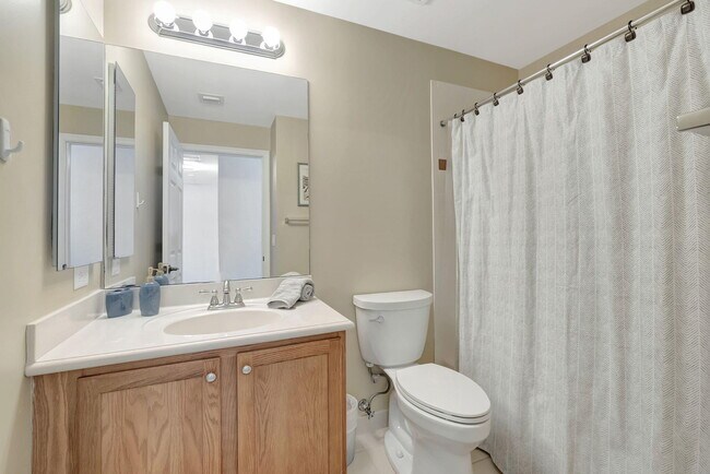 Building Photo - 16089 Poppy Seed Cir