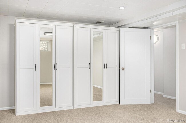 Building Photo - 1150 S Jackson St