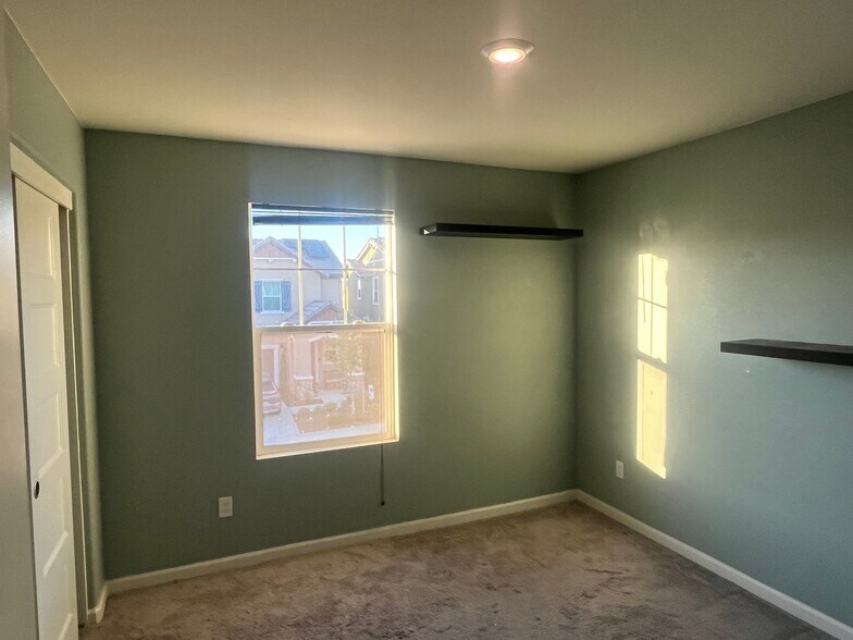 Building Photo - 3217 Auburn Leaf Loop
