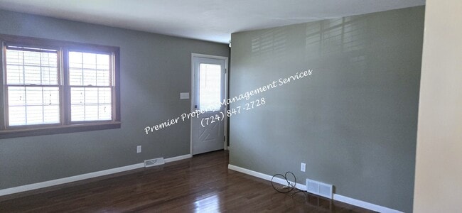 Building Photo - 323 Brewster Rd